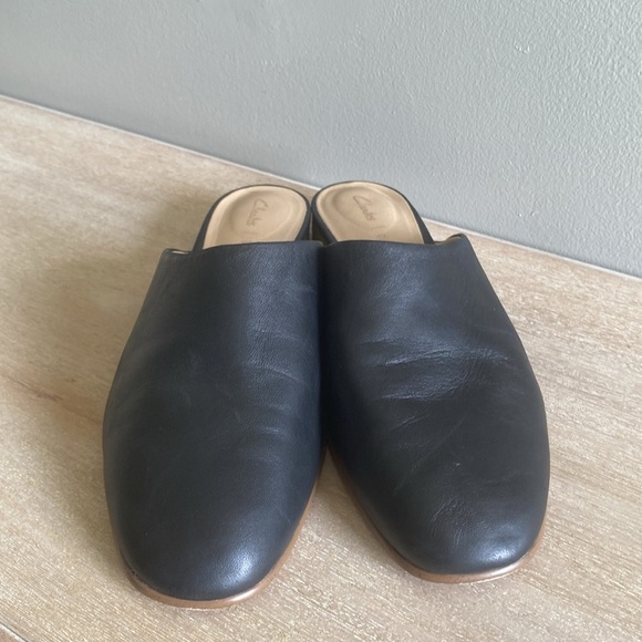 Clarks Leather slides, women’s size 9 1/2.​ - Picture 2 of 12